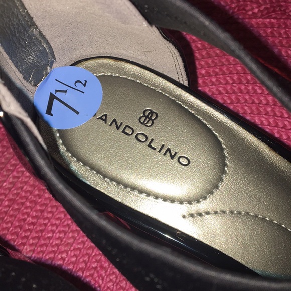 Bandolino Black Heels - Picture 2 of 4